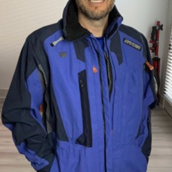 Spyder ski & snowboard jacket and tons of pockets size medium - Picture 1 of 6